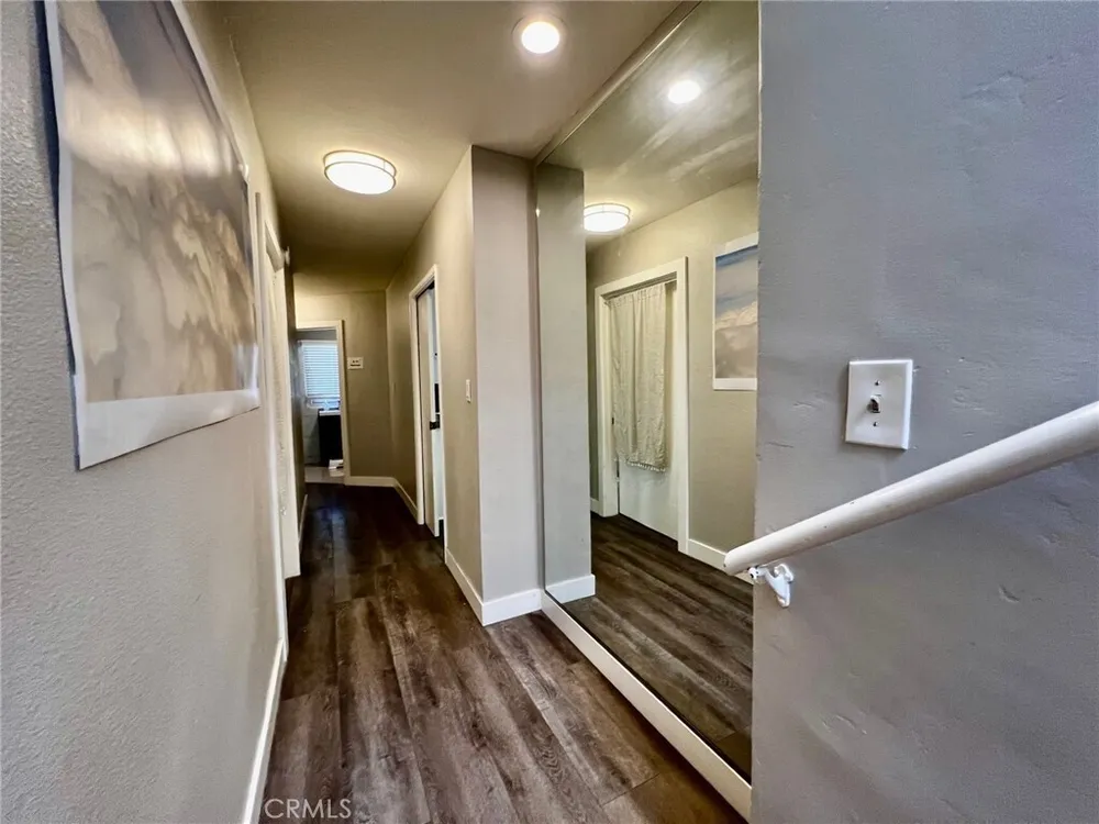 915 W 21st St, South Los Angeles, CA 90007