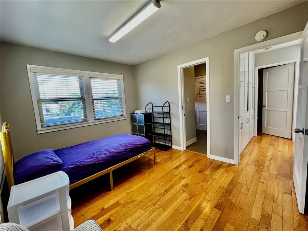 915 W 21st St, South Los Angeles, CA 90007