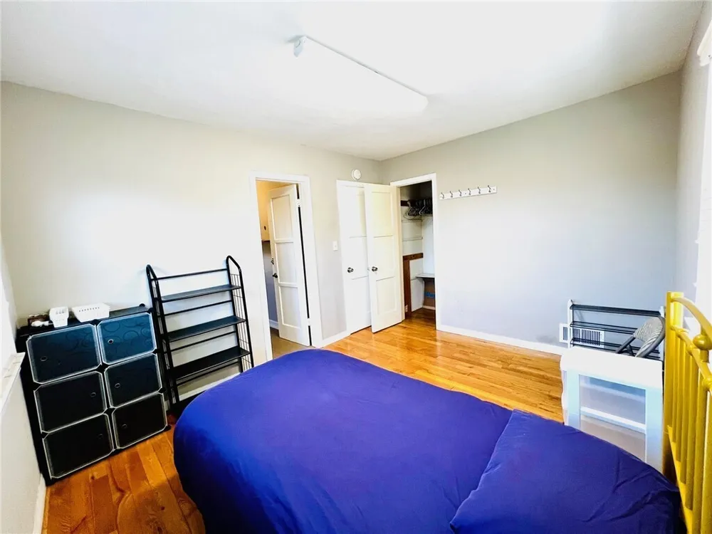 915 W 21st St, South Los Angeles, CA 90007