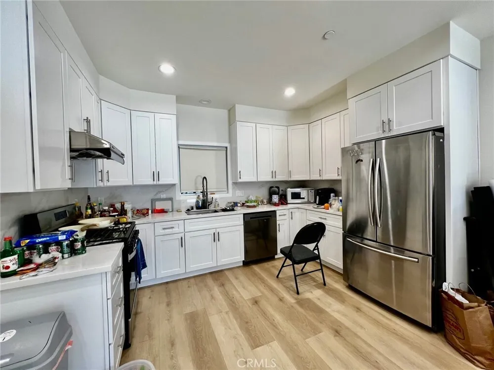 915 W 21st St, South Los Angeles, CA 90007