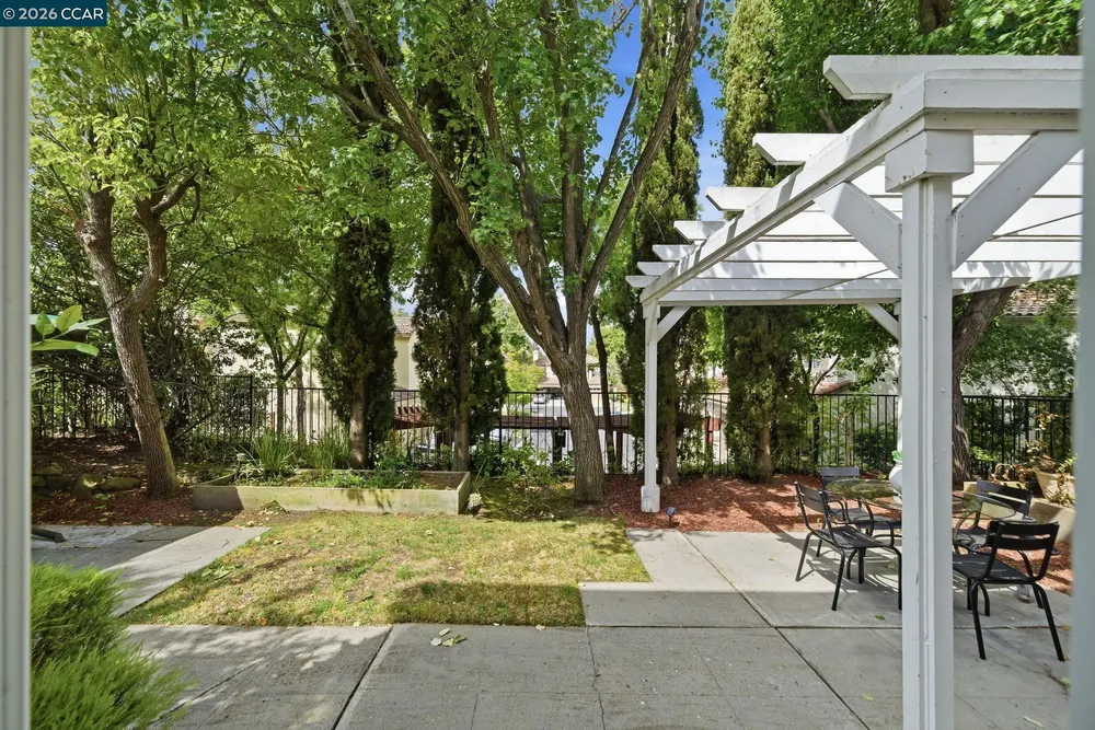 908 Vista Pointe Dr, San Ramon, CA 94582