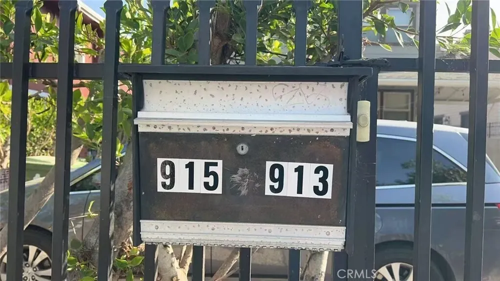 915 W 21st St, South Los Angeles, CA 90007