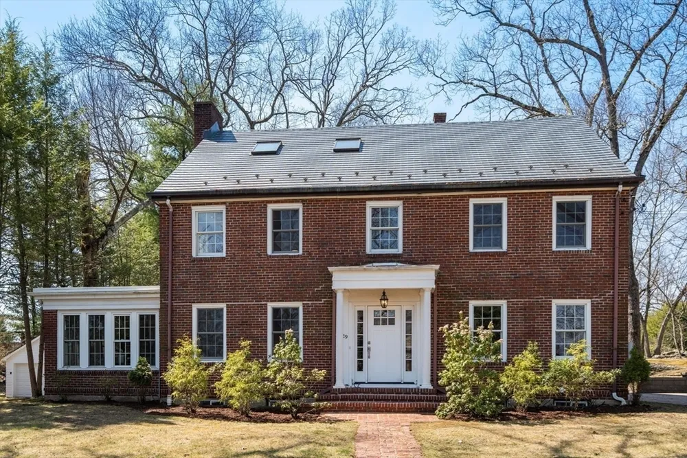 29 Gammons Rd, Newton, MA 02468