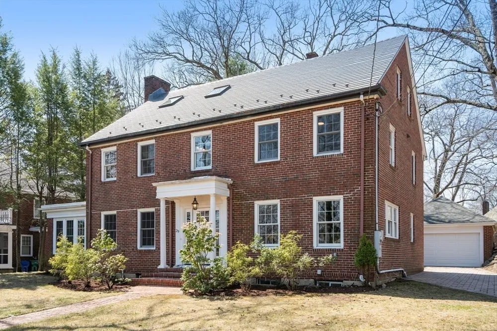 29 Gammons Rd, Newton, MA 02468