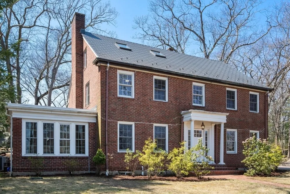 29 Gammons Rd, Newton, MA 02468