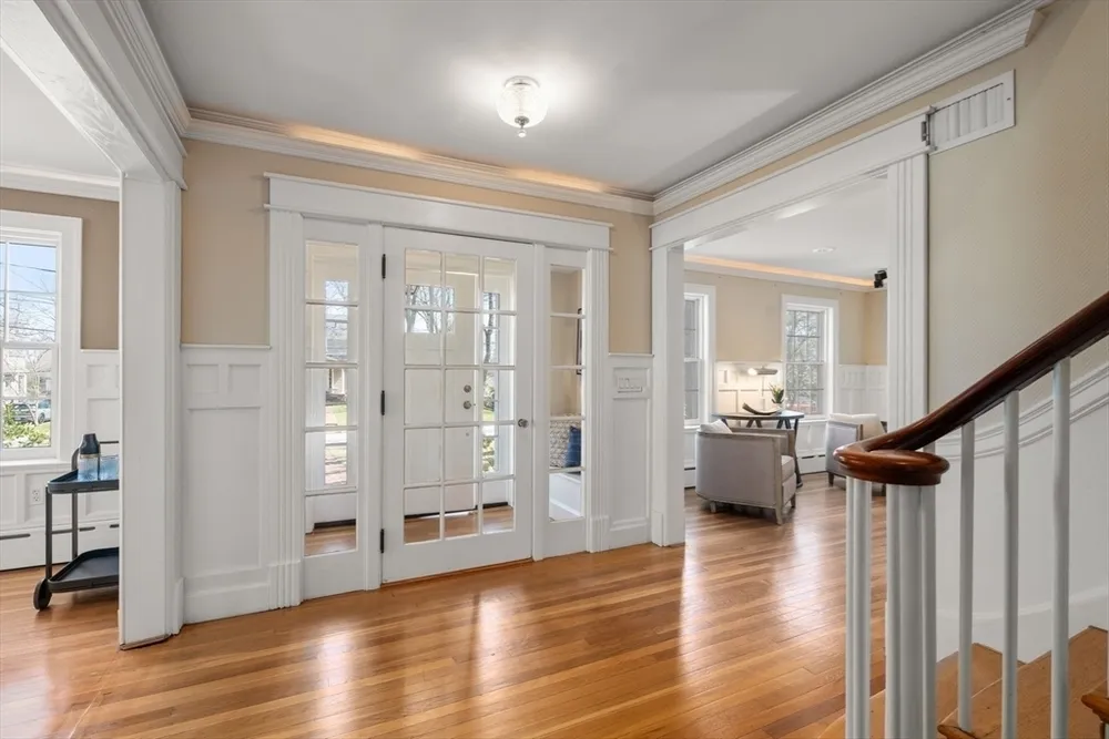 29 Gammons Rd, Newton, MA 02468