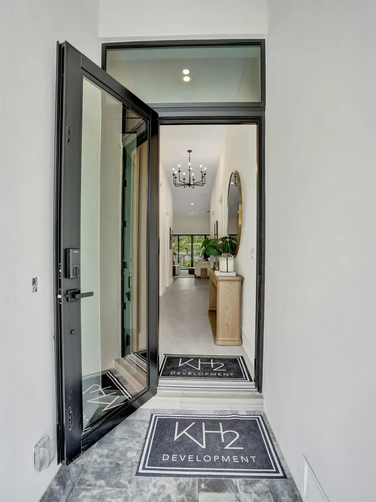 1523 NE 17th Way, Fort Lauderdale, FL 33304