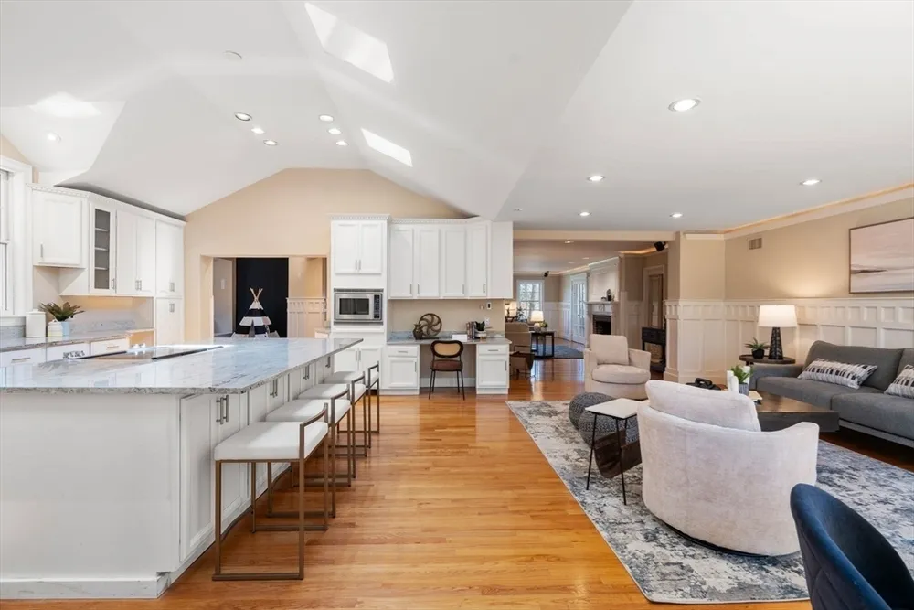 29 Gammons Rd, Newton, MA 02468
