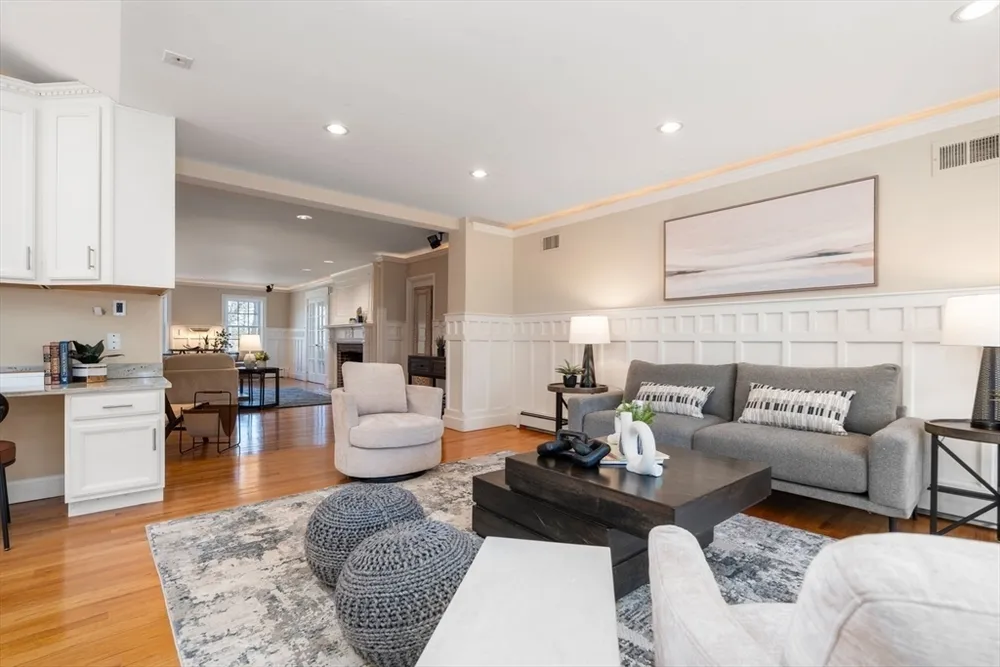 29 Gammons Rd, Newton, MA 02468