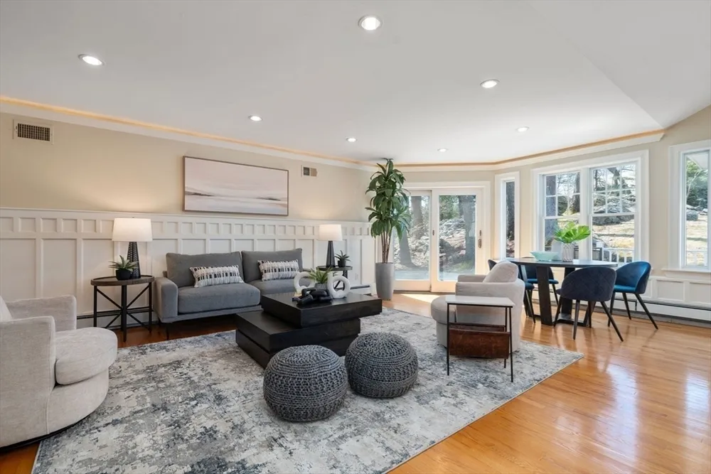 29 Gammons Rd, Newton, MA 02468