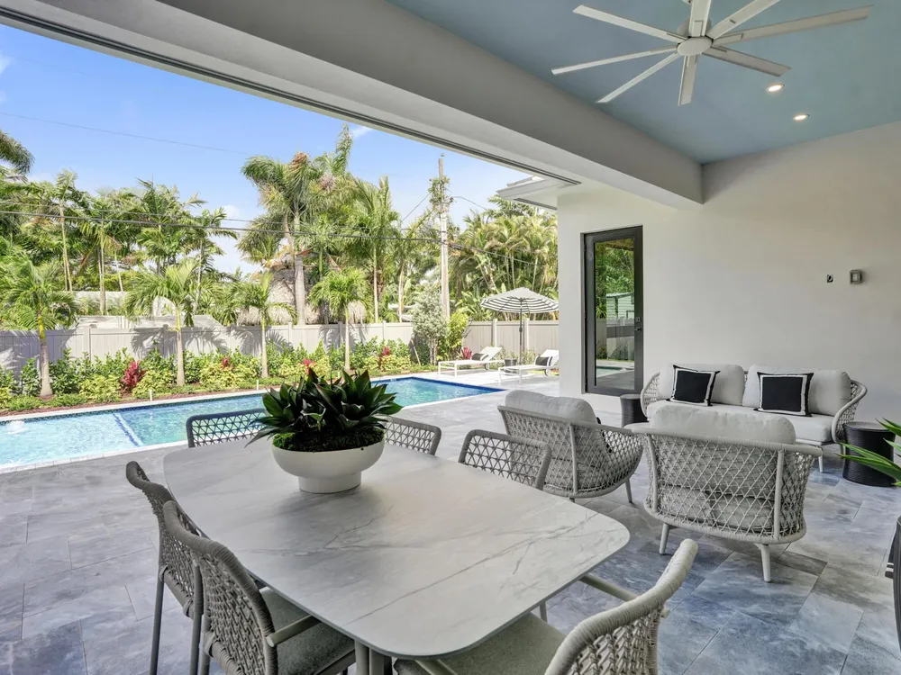 1523 NE 17th Way, Fort Lauderdale, FL 33304