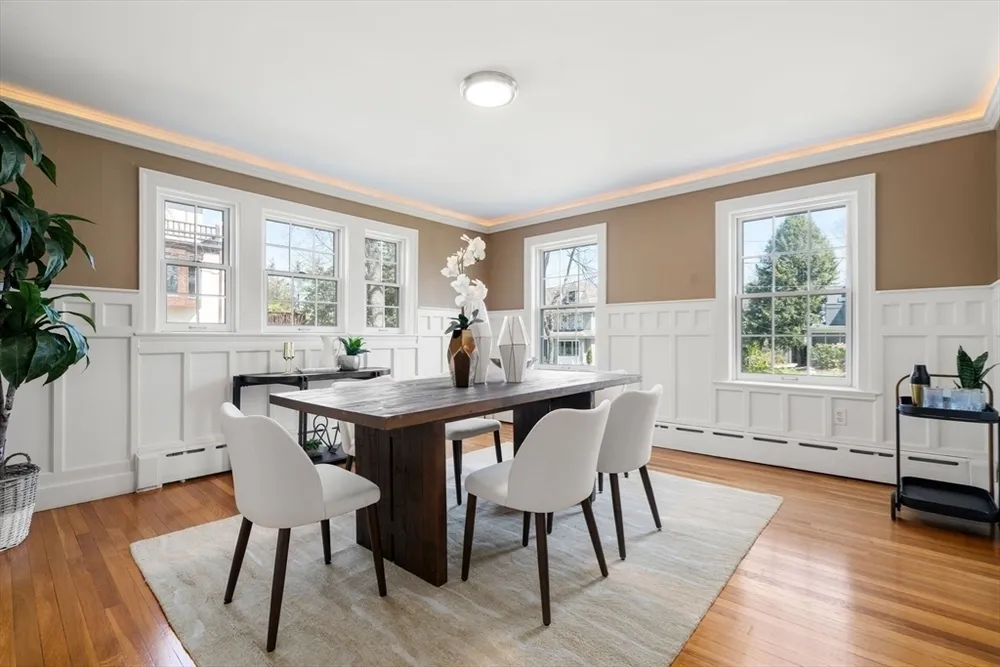 29 Gammons Rd, Newton, MA 02468