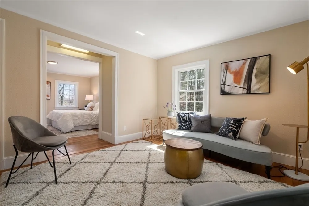 29 Gammons Rd, Newton, MA 02468