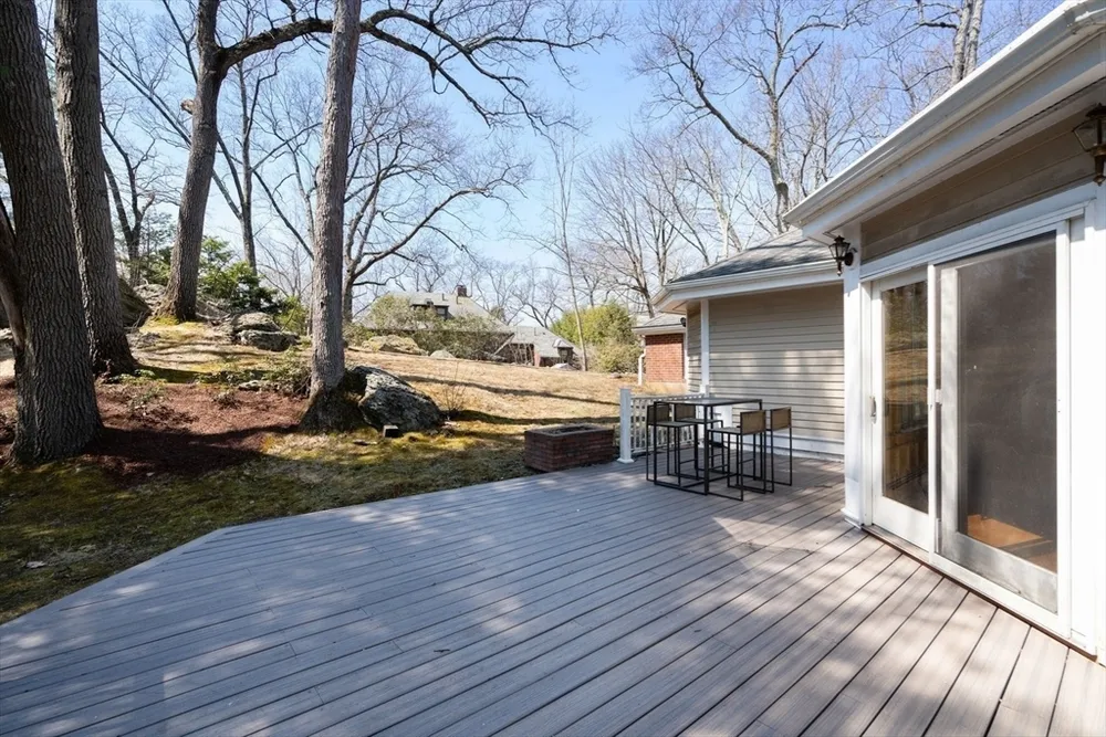 29 Gammons Rd, Newton, MA 02468