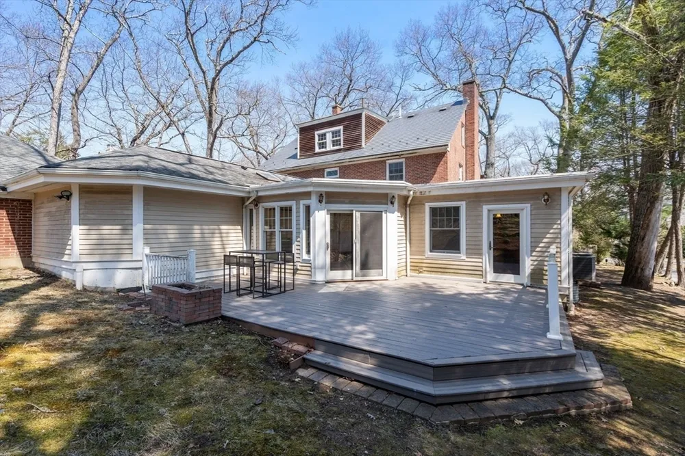 29 Gammons Rd, Newton, MA 02468