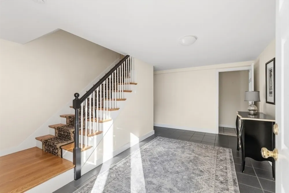 7 Longbow Circle, Lynnfield, MA 01940