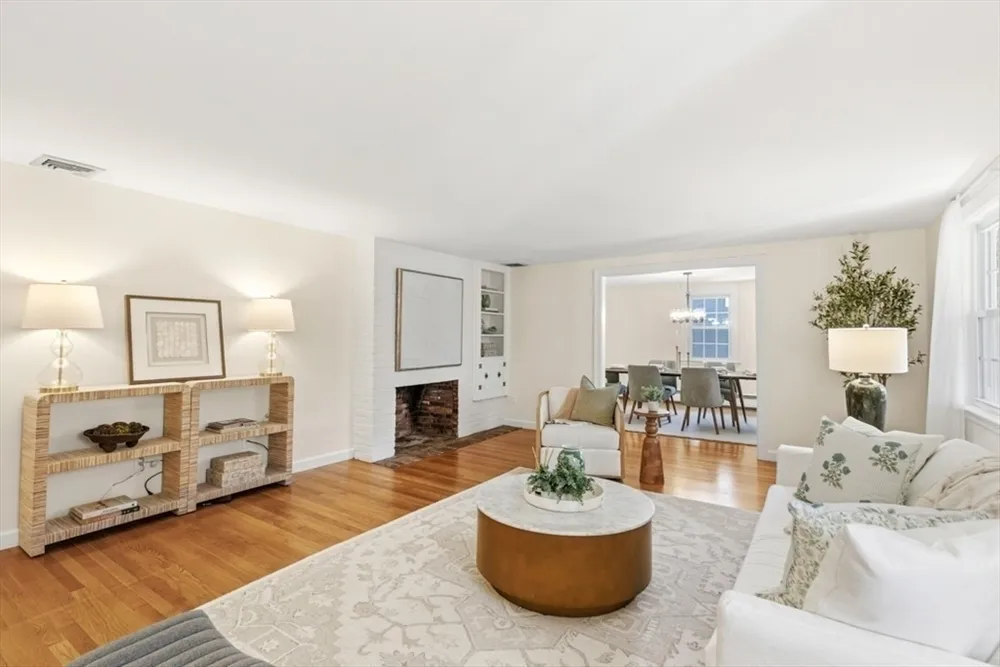 7 Longbow Circle, Lynnfield, MA 01940