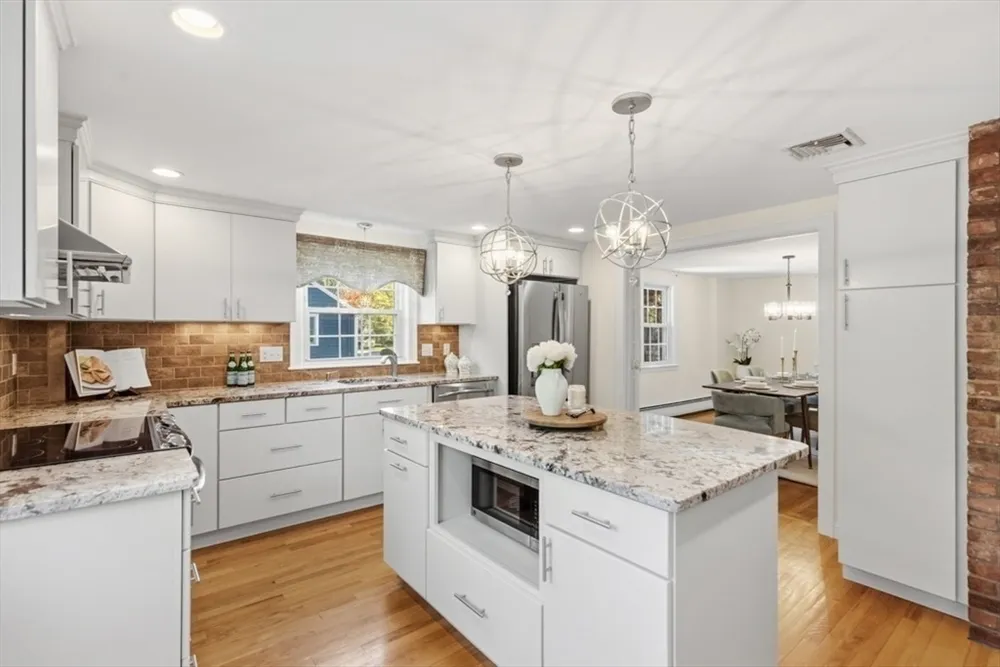 7 Longbow Circle, Lynnfield, MA 01940