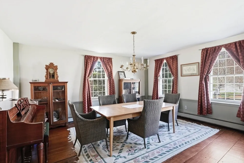 215 Prospect St, Hingham, MA 02043