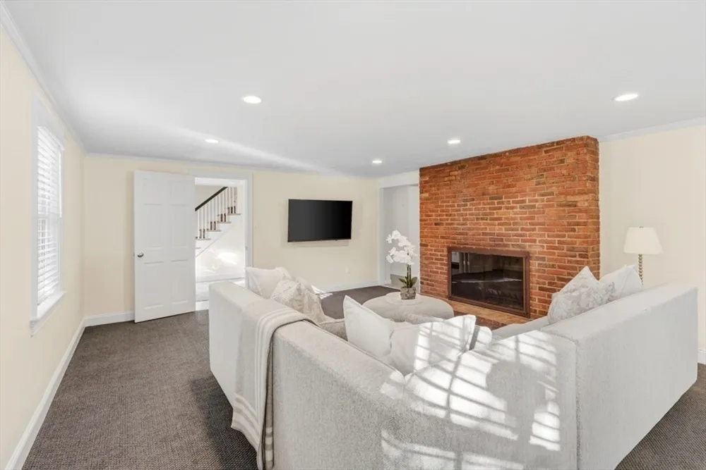 7 Longbow Circle, Lynnfield, MA 01940