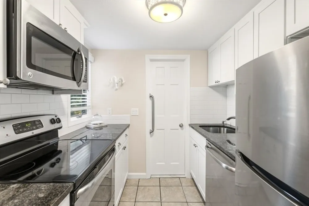 7 Longbow Circle, Lynnfield, MA 01940