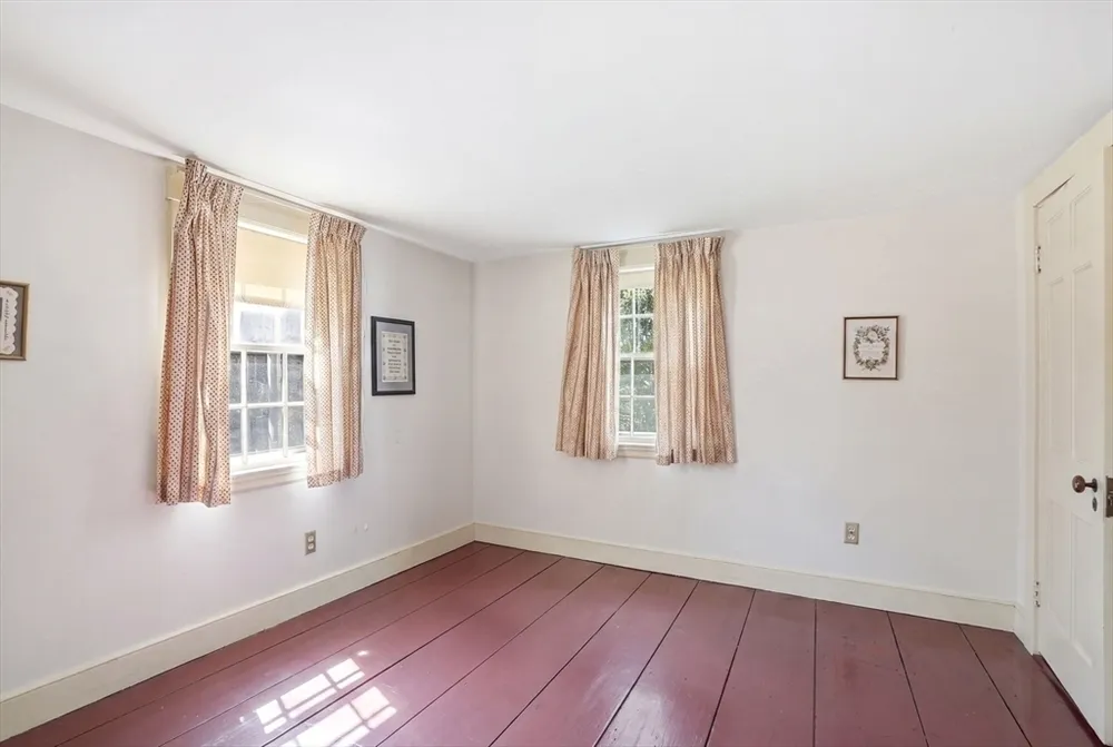 215 Prospect St, Hingham, MA 02043