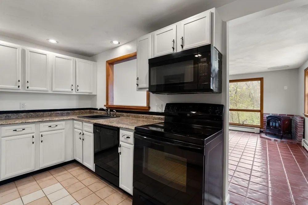 103 Wenham St, Danvers, MA 01923