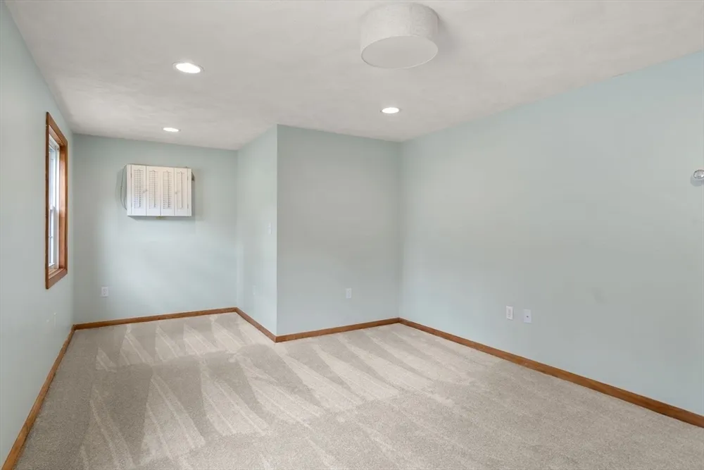 103 Wenham St, Danvers, MA 01923