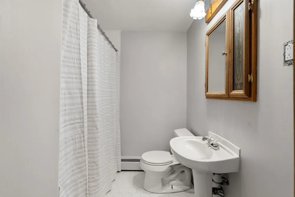 103 Wenham St, Danvers, MA 01923