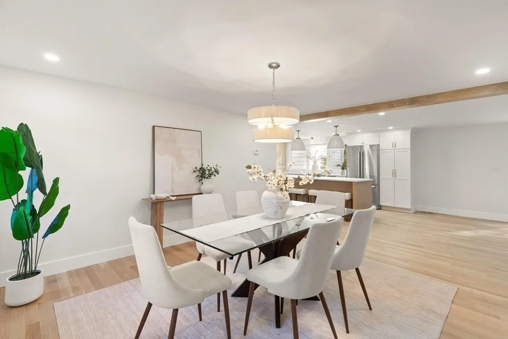 35 Grey Ln, Lynnfield, MA 01940