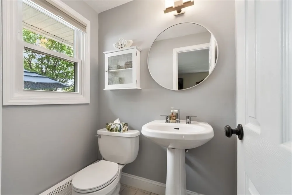 3 Maryvale Ln, Peabody, MA 01960