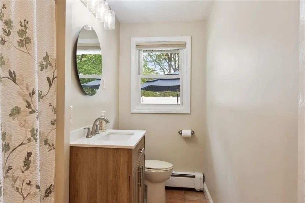 3 Maryvale Ln, Peabody, MA 01960