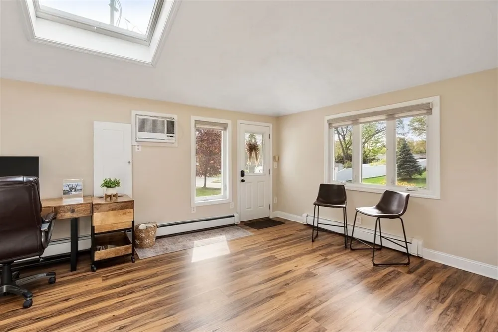 3 Maryvale Ln, Peabody, MA 01960