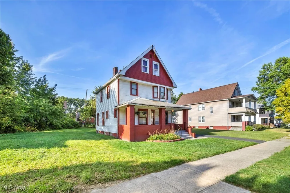 9700 Hilgert Dr, Cleveland, OH 44104