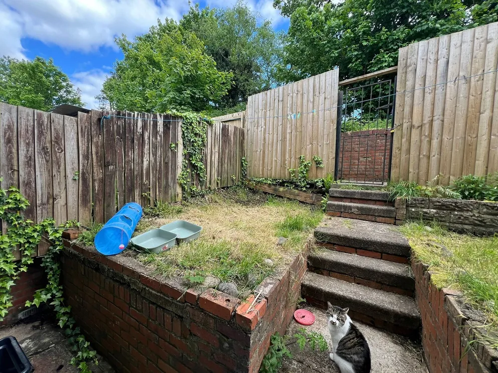 Property carousel item 11