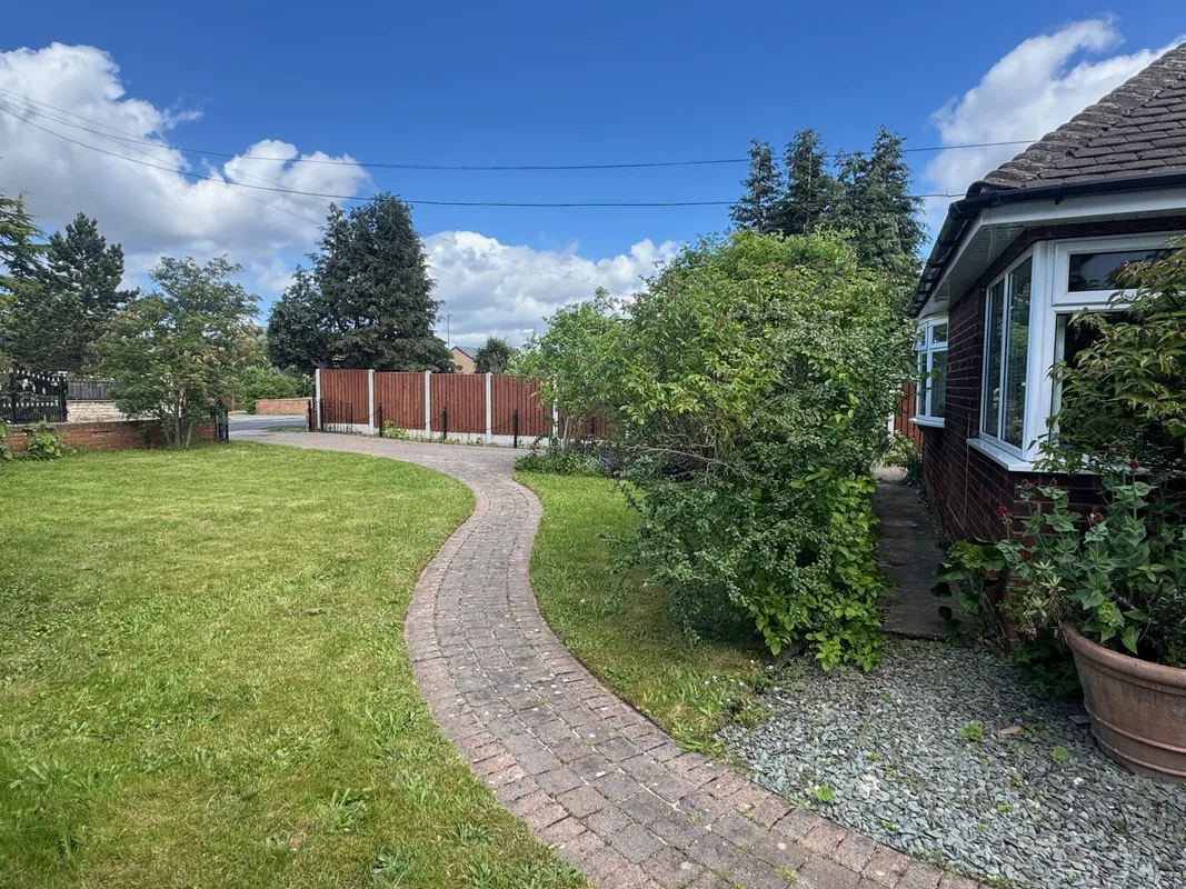 Shireoaks Common, Shireoaks 