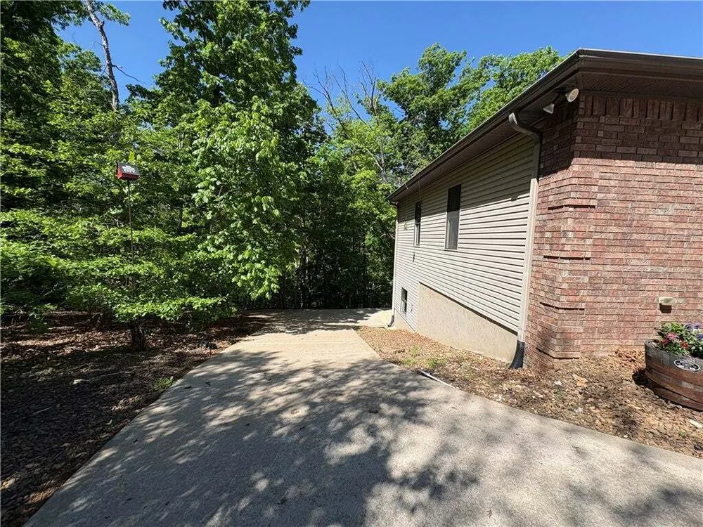 24 Kirkliston Ln, Bella Vista, AR 72715