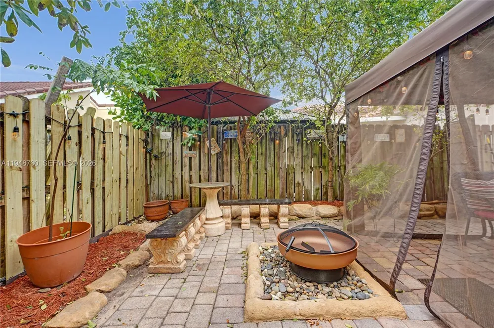 5502 SW 162nd Pl, Miami, FL 33185