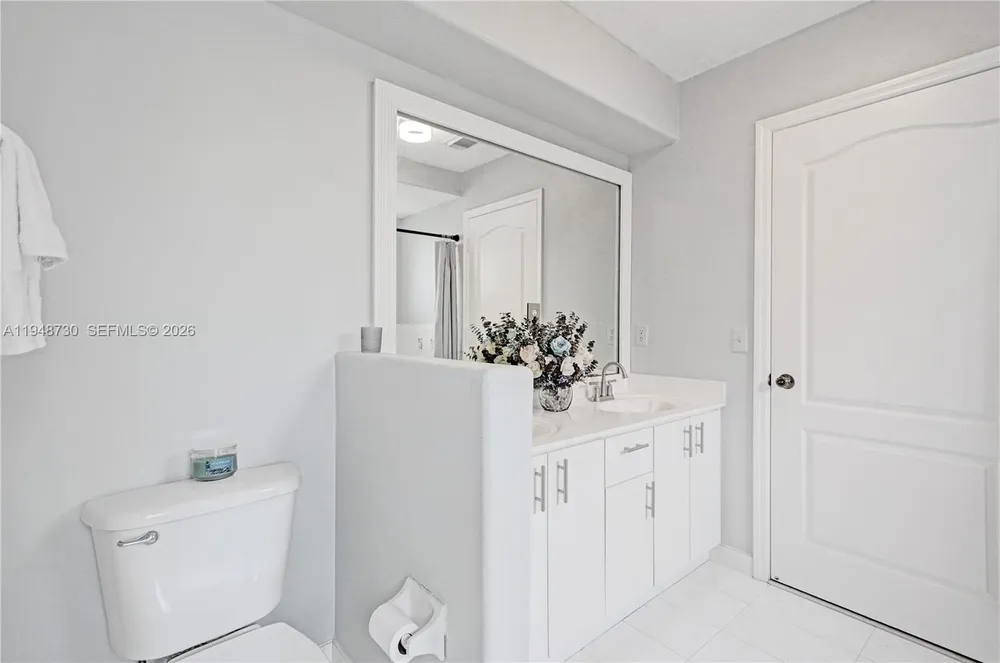 5502 SW 162nd Pl, Miami, FL 33185