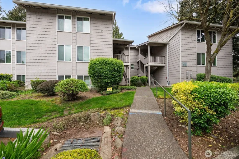 33030 17th Pl S, Federal Way, WA 98003