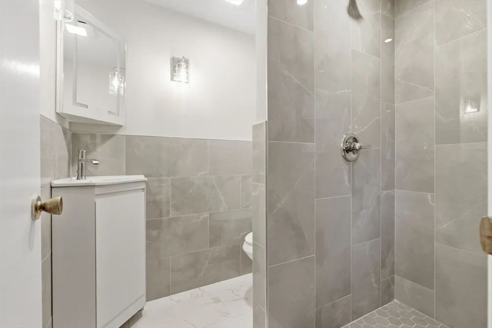 3 Spruce St, Stoneham, MA 02180