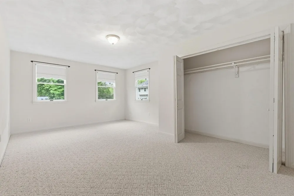 3 Spruce St, Stoneham, MA 02180