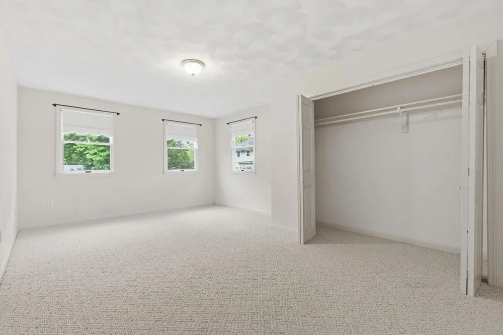 3 Spruce St, Stoneham, MA 02180