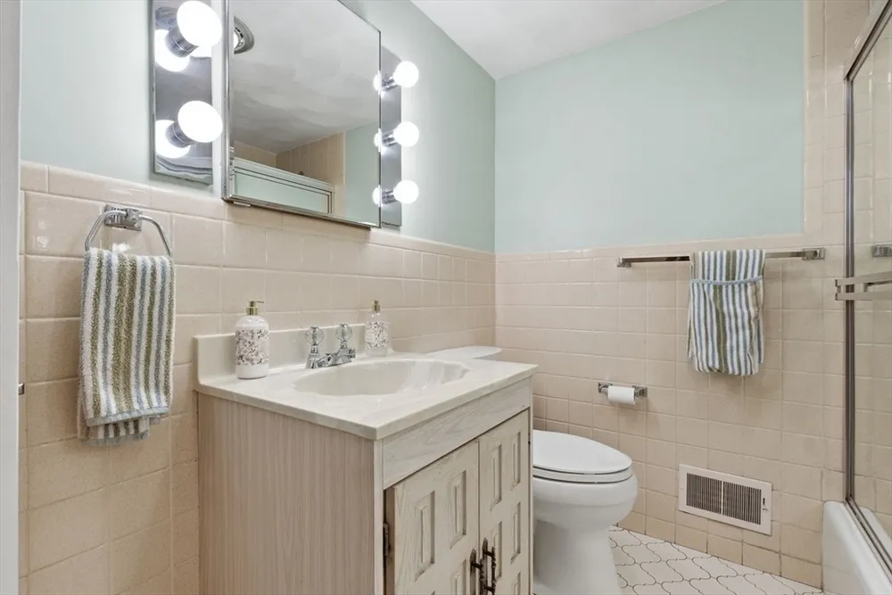 3 Spruce St, Stoneham, MA 02180