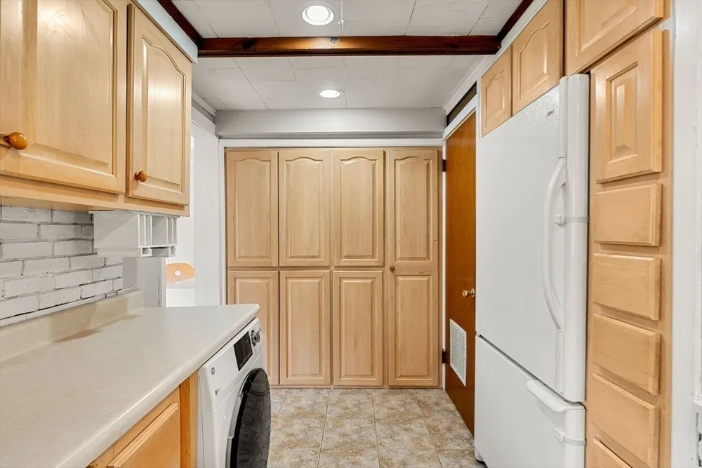 583 Chandler St, Tewksbury, MA 01876
