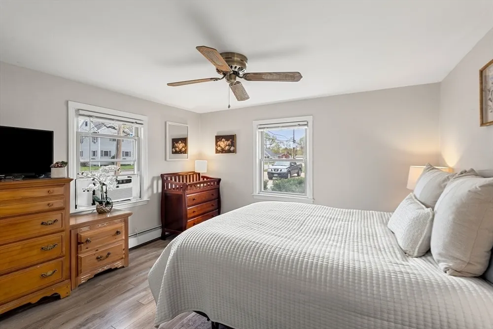 583 Chandler St, Tewksbury, MA 01876