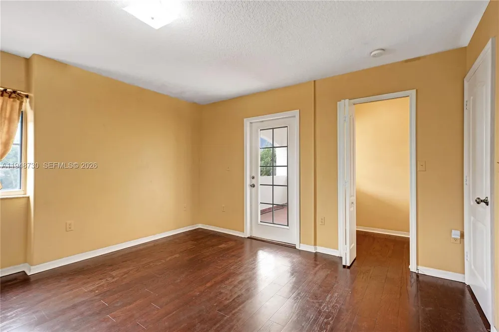 5502 SW 162nd Pl, Miami, FL 33185