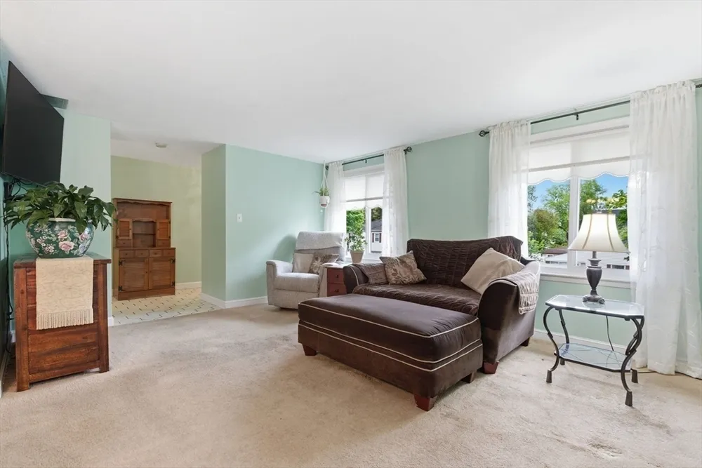 3 Spruce St, Stoneham, MA 02180