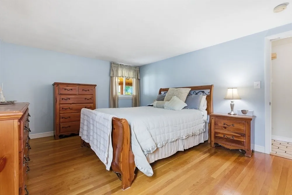 3 Spruce St, Stoneham, MA 02180