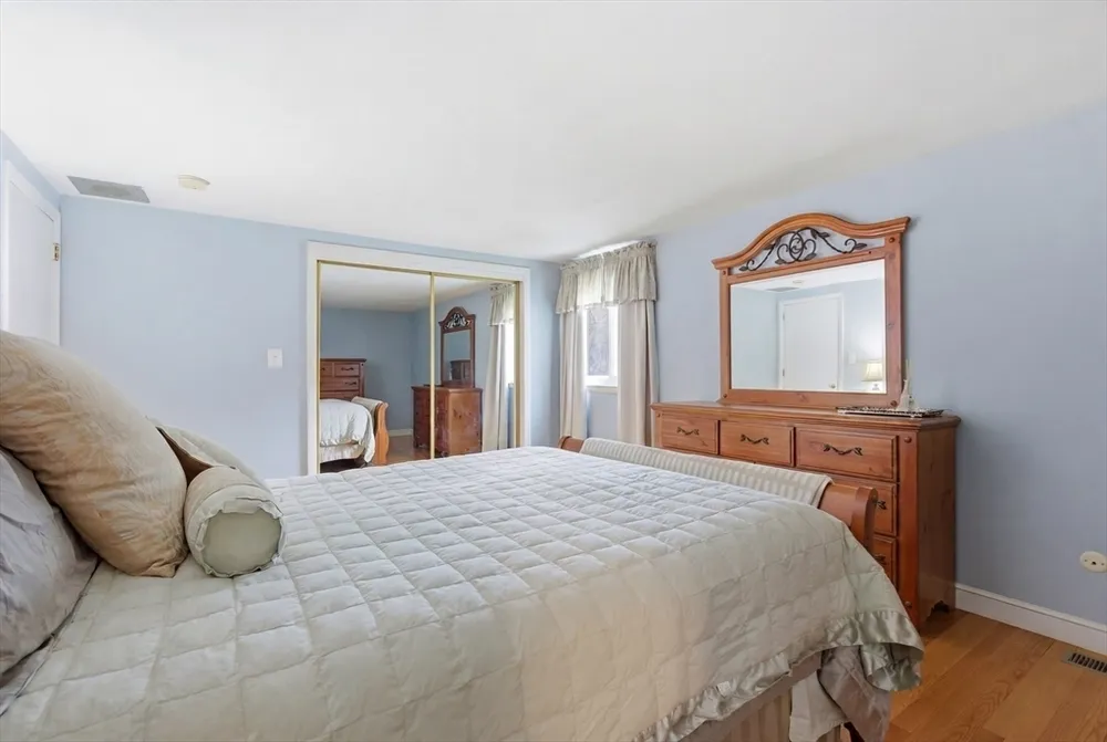 3 Spruce St, Stoneham, MA 02180